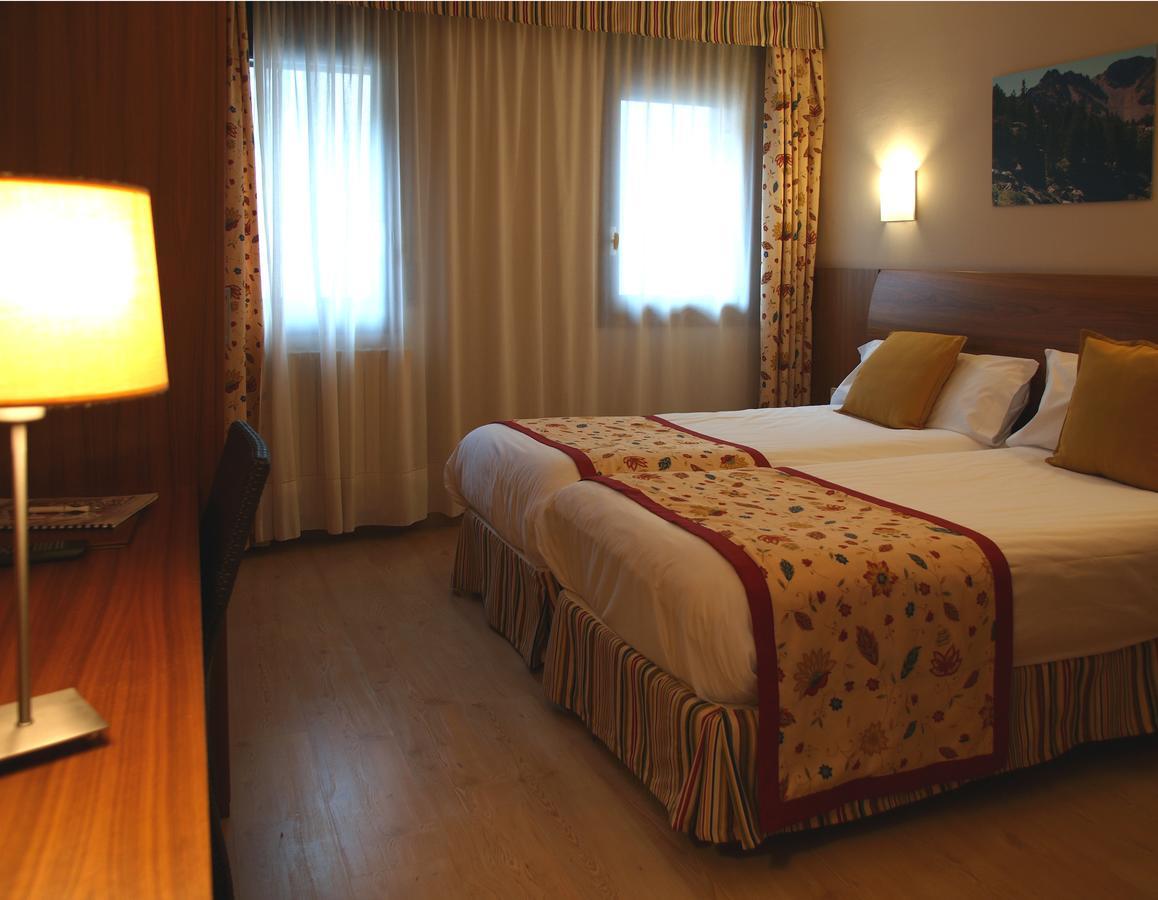 אנקמפ Hotel Guillem & Spa מראה חיצוני תמונה